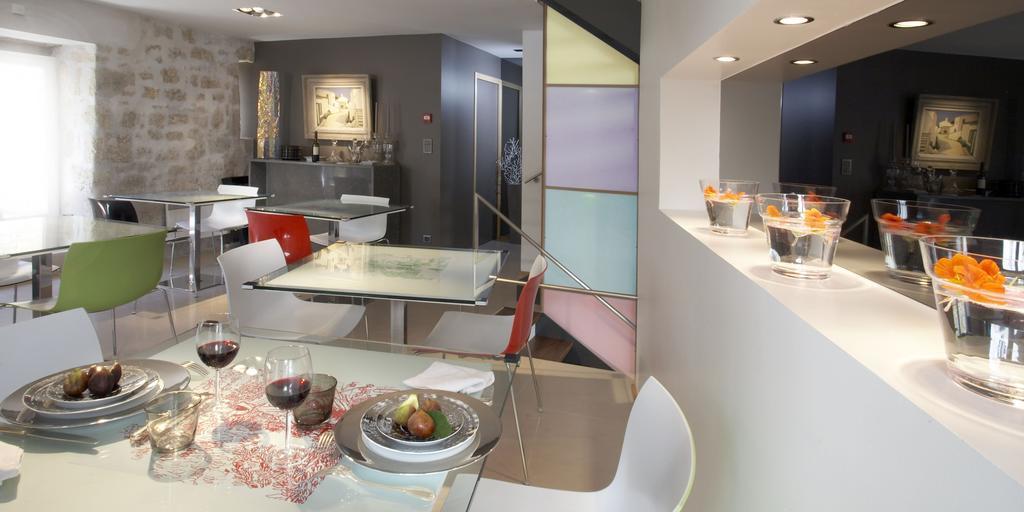 Design Hotel Des Francs Garcons Saint-Sauvant  Ngoại thất bức ảnh