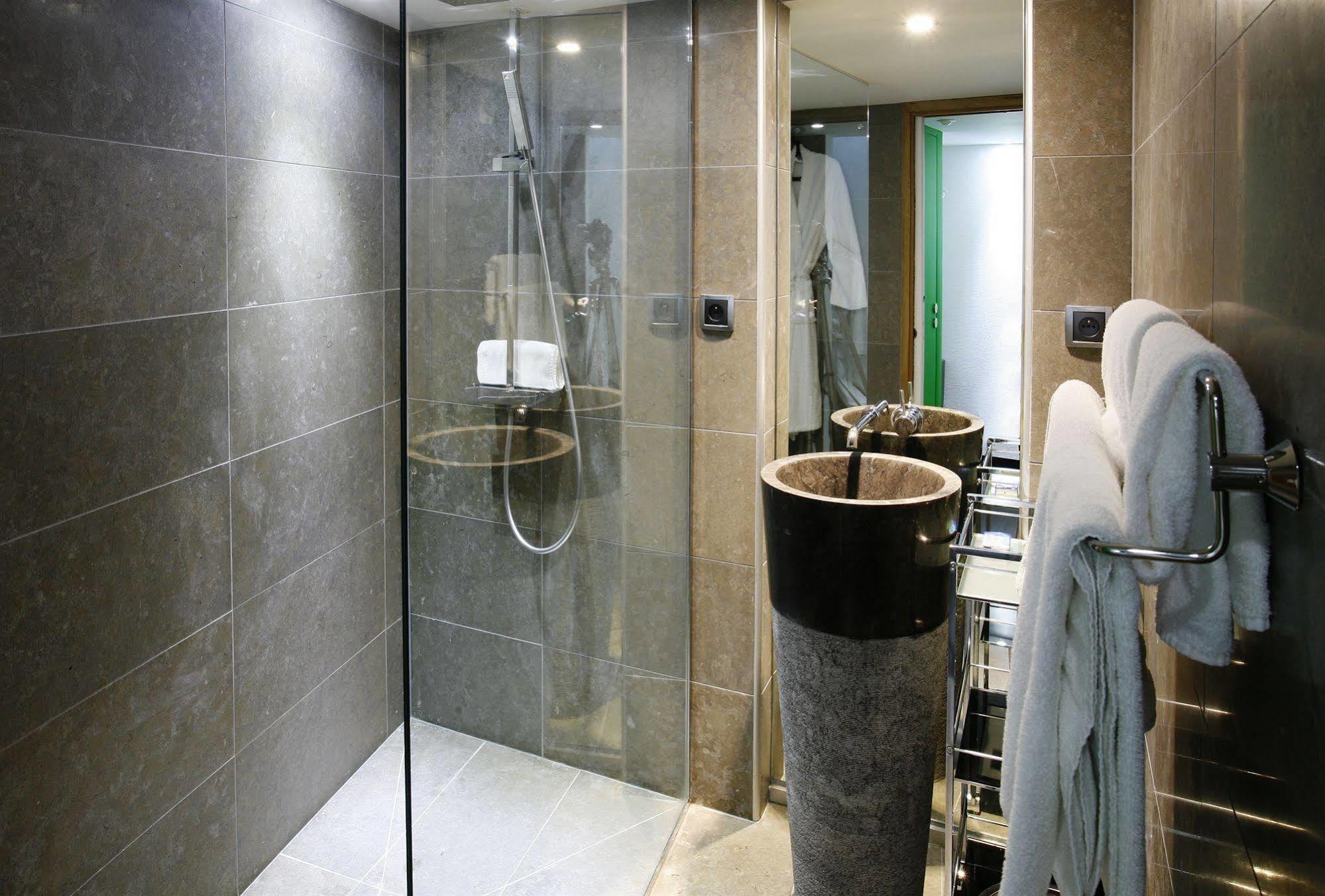 Design Hotel Des Francs Garcons Saint-Sauvant  Ngoại thất bức ảnh