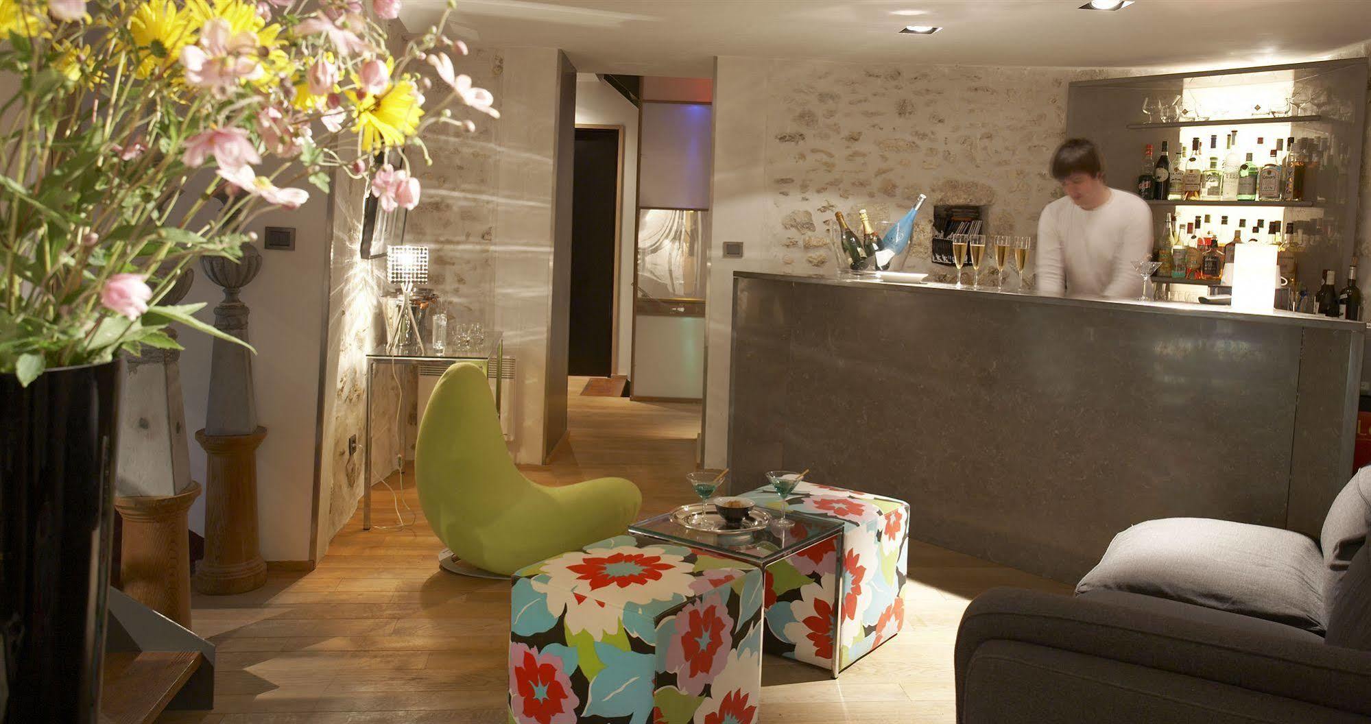 Design Hotel Des Francs Garcons Saint-Sauvant  Ngoại thất bức ảnh