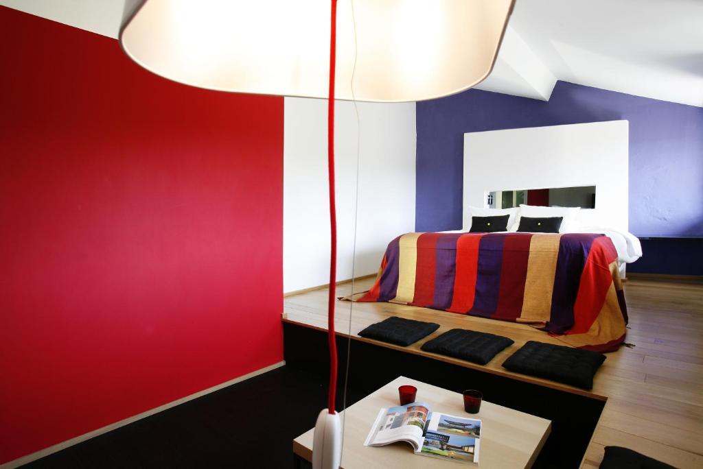 Design Hotel Des Francs Garcons Saint-Sauvant  Phòng bức ảnh