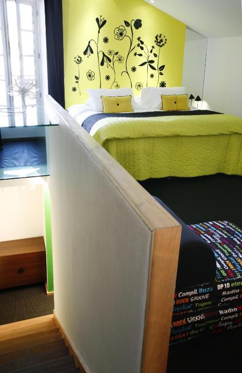 Design Hotel Des Francs Garcons Saint-Sauvant  Phòng bức ảnh